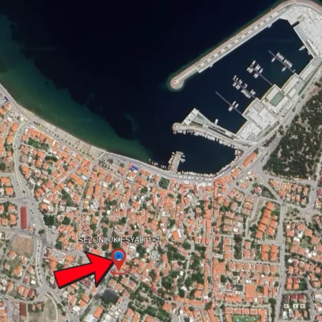 Yeni Foça Halk Plajı: İzmir’in Saklı Cenneti Hakkında Her Şey