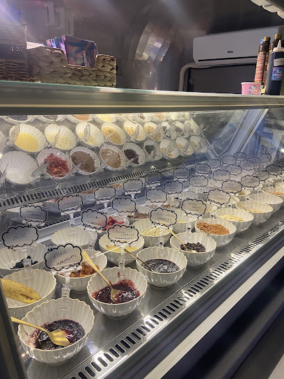 Frozone Yogurt & Smoothie